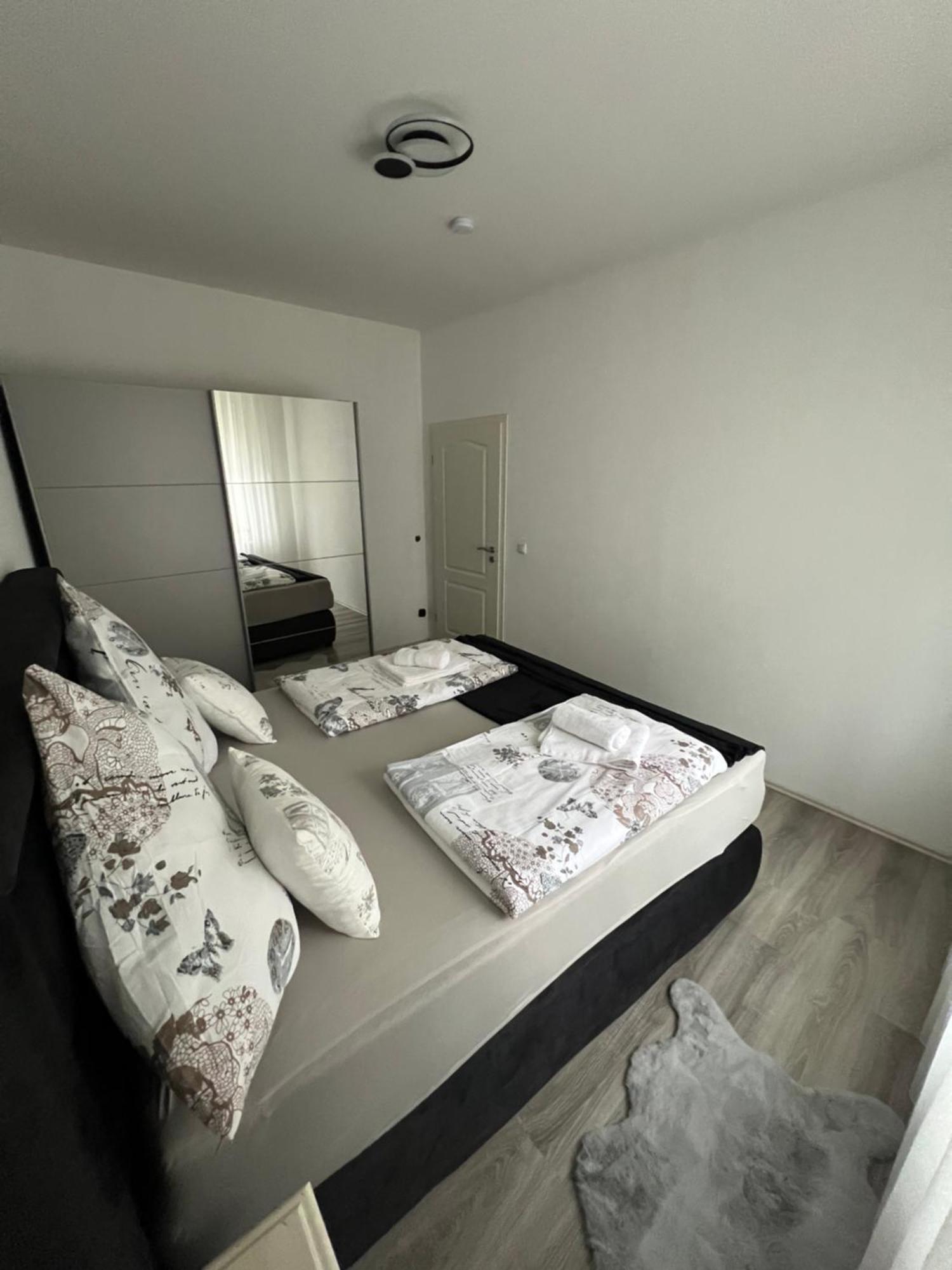 Apartment 1 In Duisburg-Mitte, Altstadt Zewnętrze zdjęcie